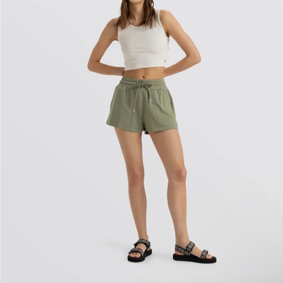 Roxy Surfing By Moonlight Elastic Waist lounge Shorts size M - Picture 9 of 9